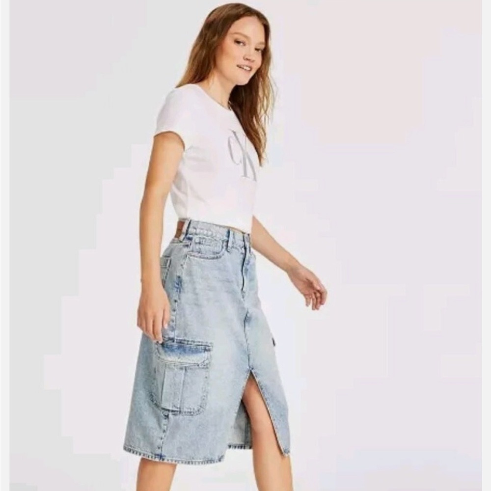 NWOT Calvin Klein JeansWomen's Denim High-Rise Cargo Midi Skirt